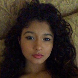 Meet your Posher, Bella